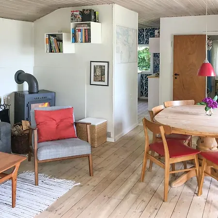 Vojo - 100m From The Sea By Interhome *